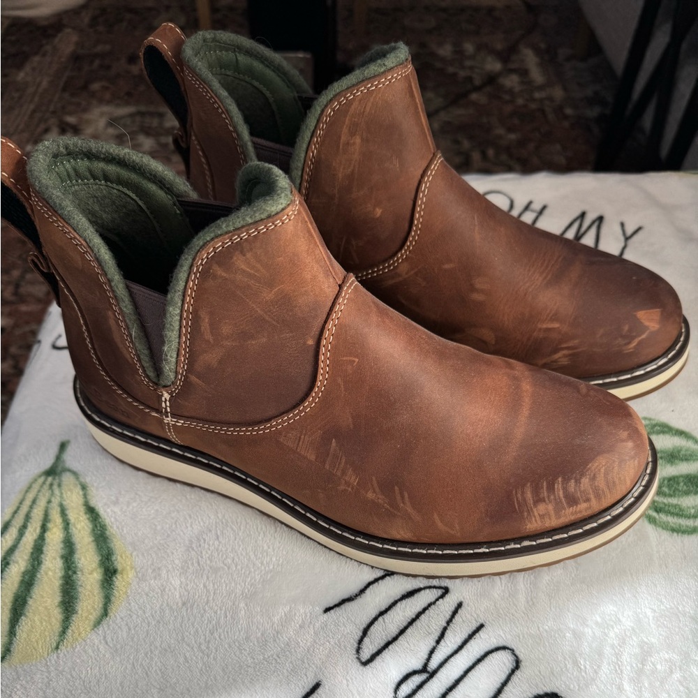 LL Bean Women’s Stonington Pull-on Boots
